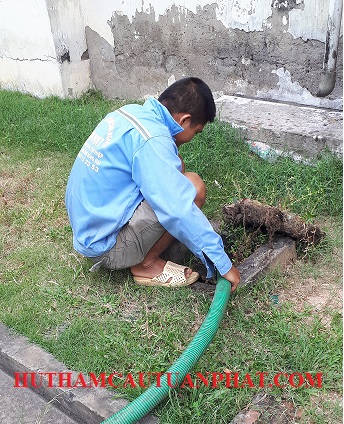 Rút hầm cầu phường An Bình